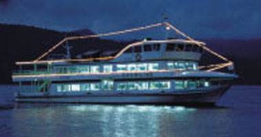 Akan Sightseeing Steamboat